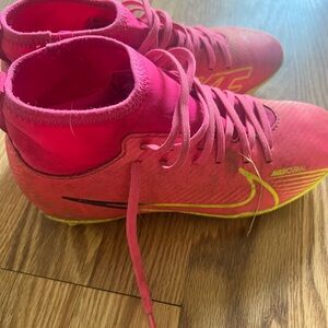 3y girls Nike soccer cleats